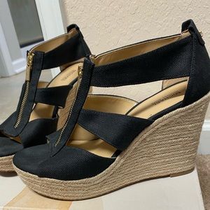 NWOT MICHAEL KORS Zipper Wedges